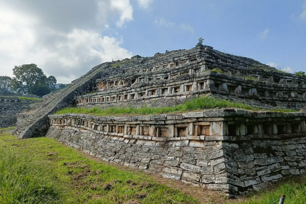 Zona Arqueológica de Yohualichan